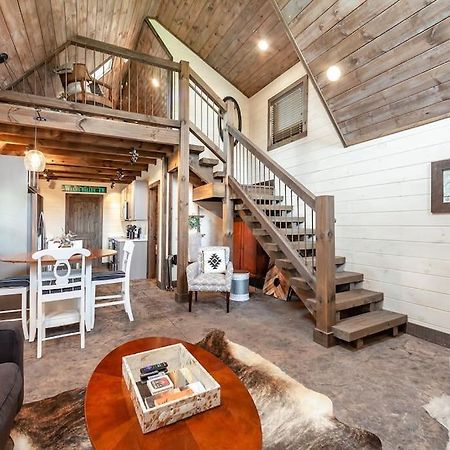 Romantic A-Frame Private Hottub Firepit Neargsmnp Sevierville Exterior photo