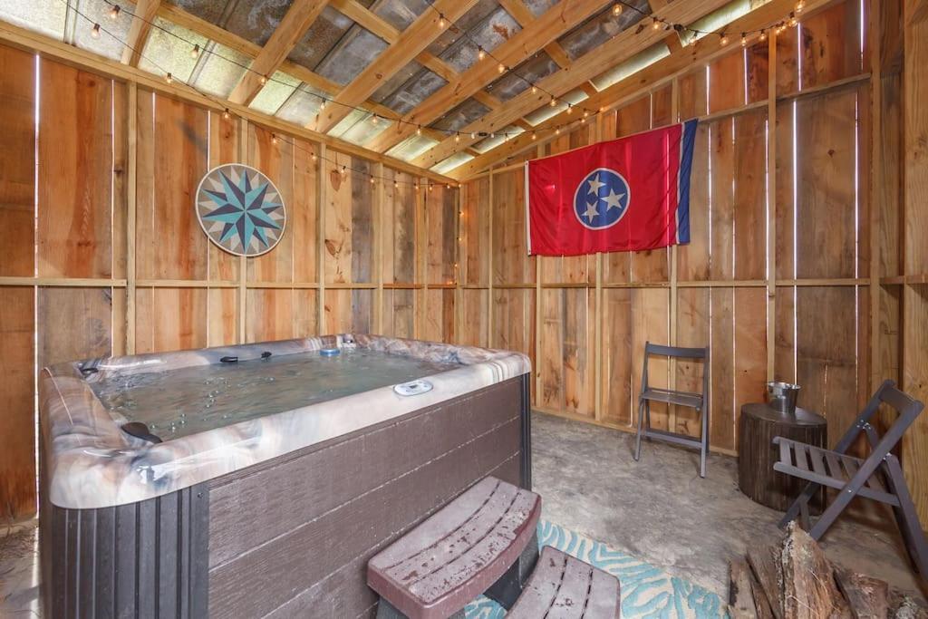 Romantic A-Frame Private Hottub Firepit Neargsmnp Sevierville Exterior photo